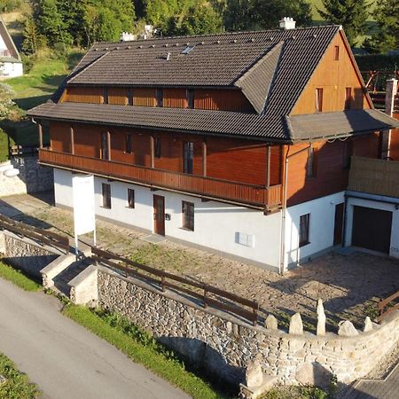 Penzion Skala Чєнковіце Екстер'єр фото
